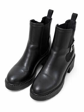 Madden Girl Women’s Black Chelsea Ankle Boots Lug Sole Pull On Size 8M